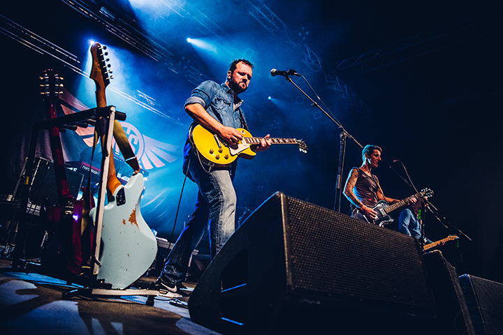 K's Choice @ Boerenrock 2015, foto 5, foto's door Elke Briers - FrontView Magazine
