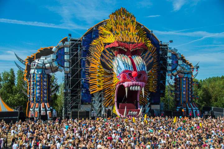 Mysteryland 2015 @ Haarlemmermeer, picture 22, photographed by Tom Van Tongerloo - FrontView Magazine