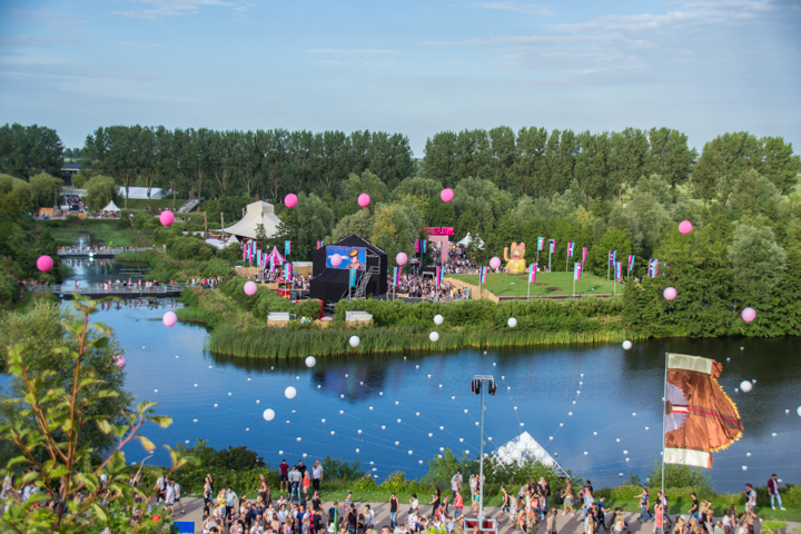 Mysteryland 2015 @ Haarlemmermeer, picture 137, photographed by Tom Van Tongerloo - FrontView Magazine