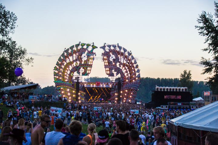 Mysteryland 2015 @ Haarlemmermeer, picture 139, photographed by Tom Van Tongerloo - FrontView Magazine