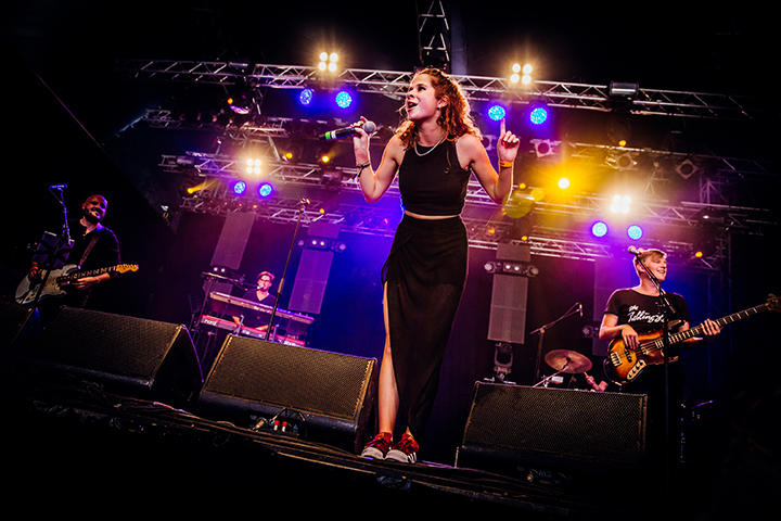 Laura Tesoro @ Boerenrock 2015, picture 3, photographed by Elke Briers - FrontView Magazine