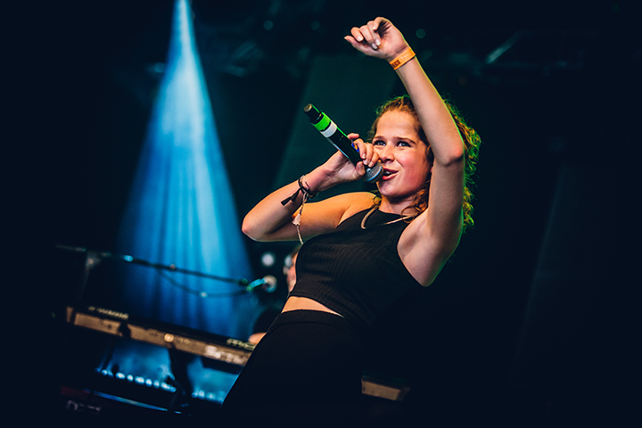 Laura Tesoro @ Boerenrock 2015, picture 5, photographed by Elke Briers - FrontView Magazine