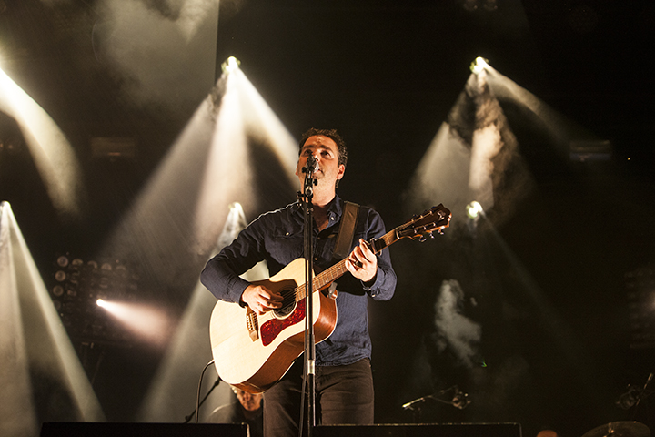 Yevgueni @ Maanrock 2015, foto 1, foto's door Frank Lambrechts - FrontView Magazine