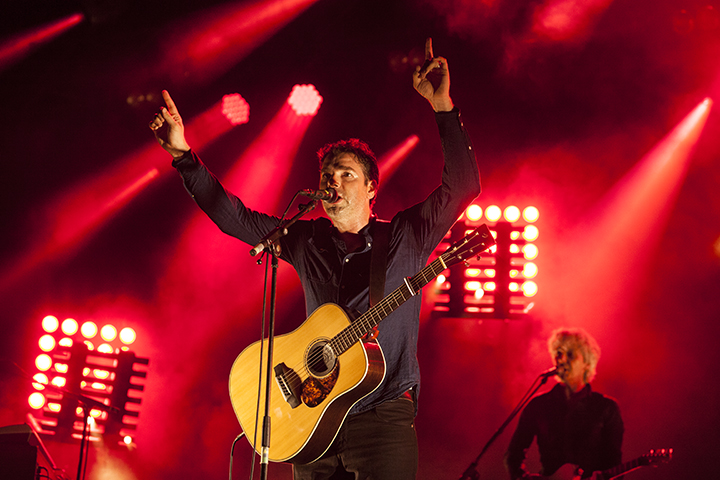 Yevgueni @ Maanrock 2015, foto 7, foto's door Frank Lambrechts - FrontView Magazine