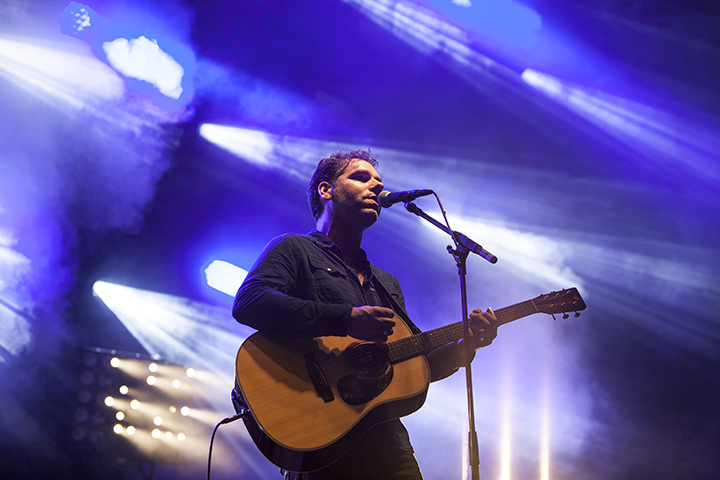 Yevgueni @ Maanrock 2015, foto 11, foto's door Frank Lambrechts - FrontView Magazine
