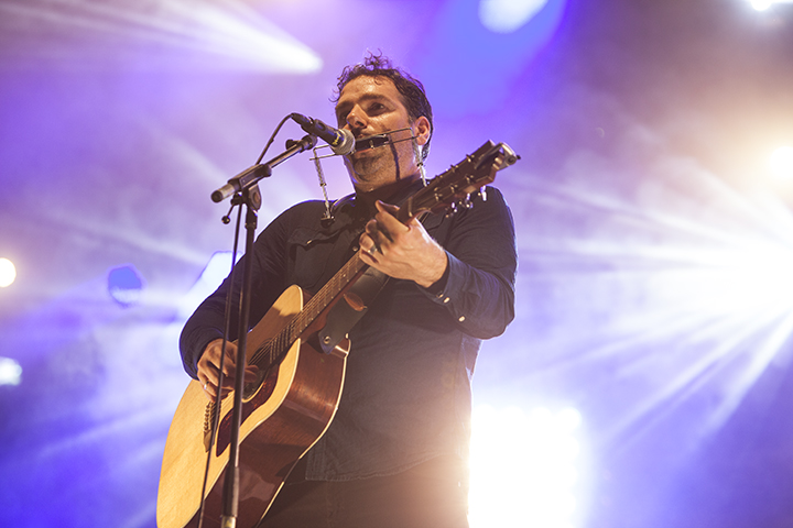 Yevgueni @ Maanrock 2015, foto 15, foto's door Frank Lambrechts - FrontView Magazine