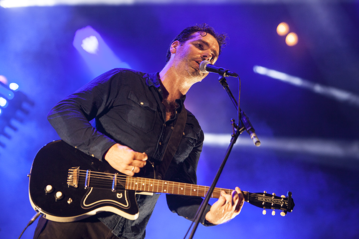 Yevgueni @ Maanrock 2015, foto 17, foto's door Frank Lambrechts - FrontView Magazine