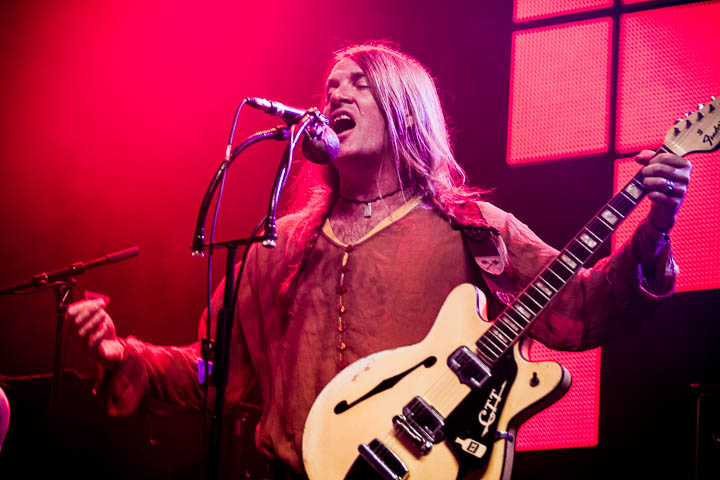 The Dandy Warhols @ Crammerock 2015, picture 11, photographed by Tom Stessens - FrontView Magazine