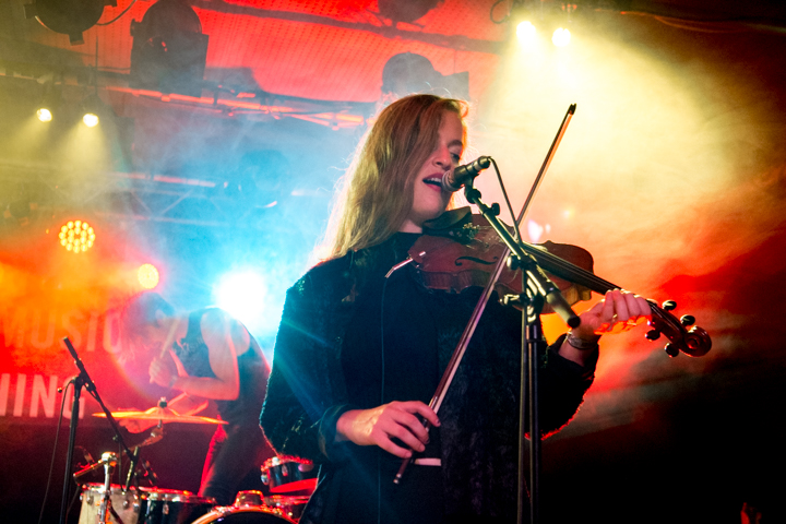 School is Cool @ Trix Club, foto 2, foto's door Erwin Evrard - FrontView Magazine