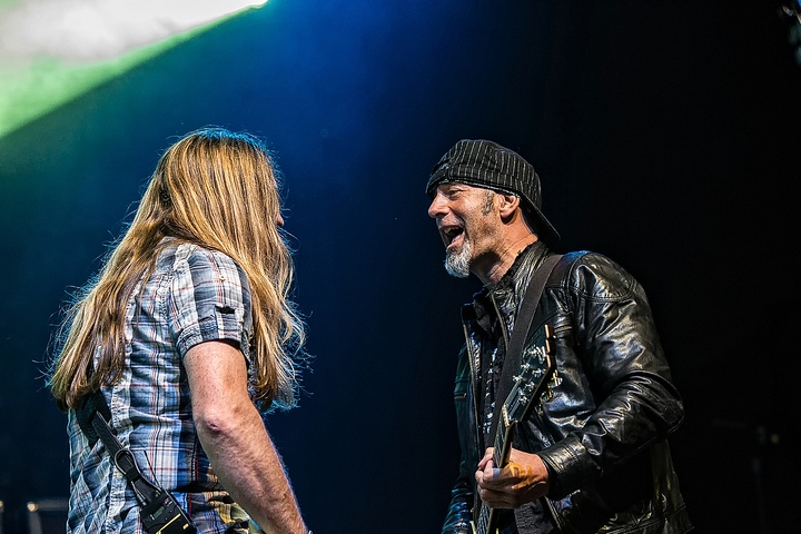 Gotthard @ OlensFest 2015, foto 7, foto's door Edwin Houdevelt - FrontView Magazine