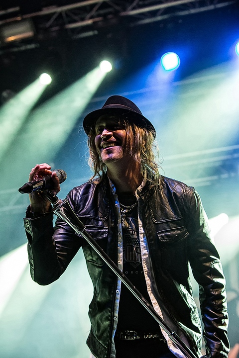 Gotthard @ OlensFest 2015, foto 8, foto's door Edwin Houdevelt - FrontView Magazine