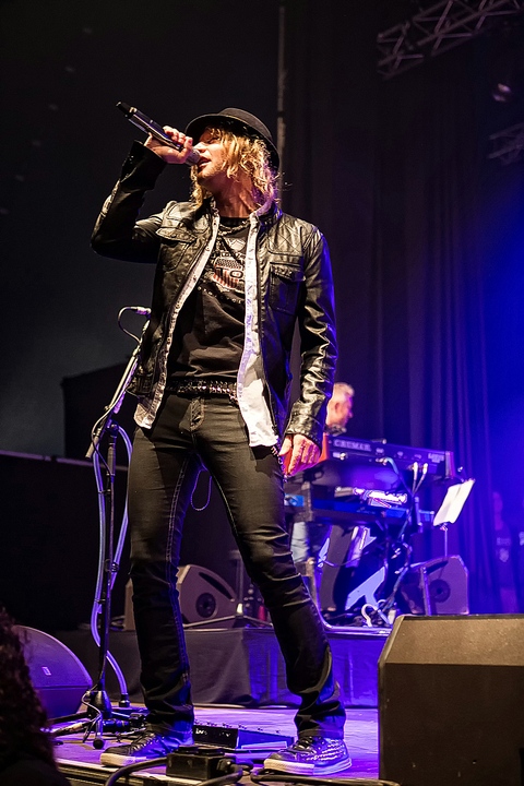 Gotthard @ OlensFest 2015, foto 14, foto's door Edwin Houdevelt - FrontView Magazine