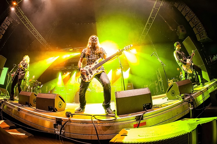 Gotthard @ OlensFest 2015, foto 18, foto's door Edwin Houdevelt - FrontView Magazine