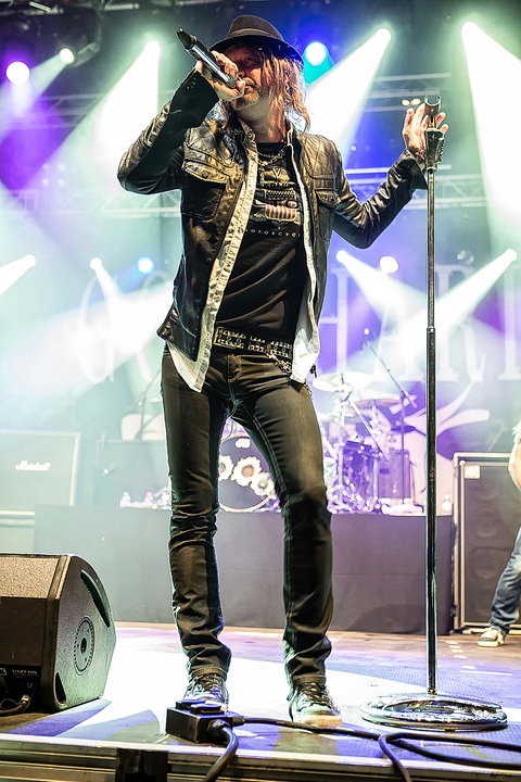 Gotthard @ OlensFest 2015, foto 20, foto's door Edwin Houdevelt - FrontView Magazine
