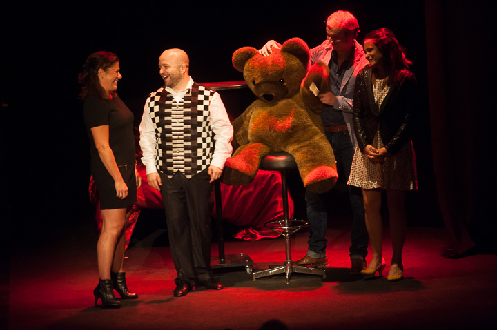 Zijne kleine is de mijne Echt Antwaarps Teater, foto 55, foto's door Goele Bormans - FrontView Magazine