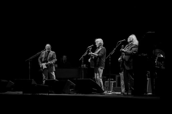Crosby, Stills & Nash @ Vorst Nationaal, picture 15, photographed by Tristan Herftijd - FrontView Magazine
