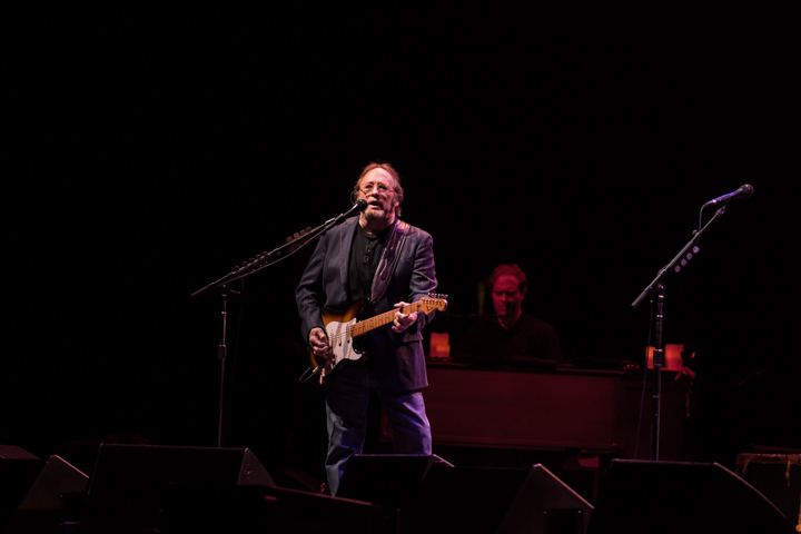 Crosby, Stills & Nash @ Vorst Nationaal, picture 16, photographed by Tristan Herftijd - FrontView Magazine