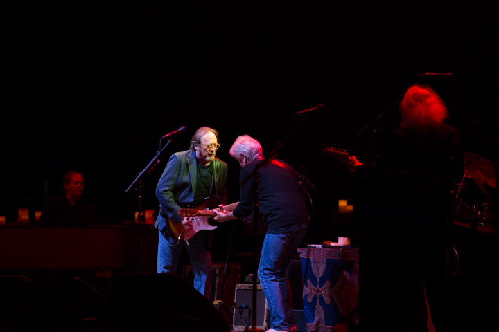 Crosby, Stills & Nash @ Vorst Nationaal, picture 17, photographed by Tristan Herftijd - FrontView Magazine
