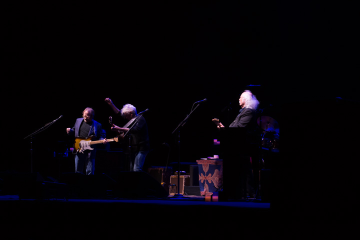 Crosby, Stills & Nash @ Vorst Nationaal, picture 21, photographed by Tristan Herftijd - FrontView Magazine