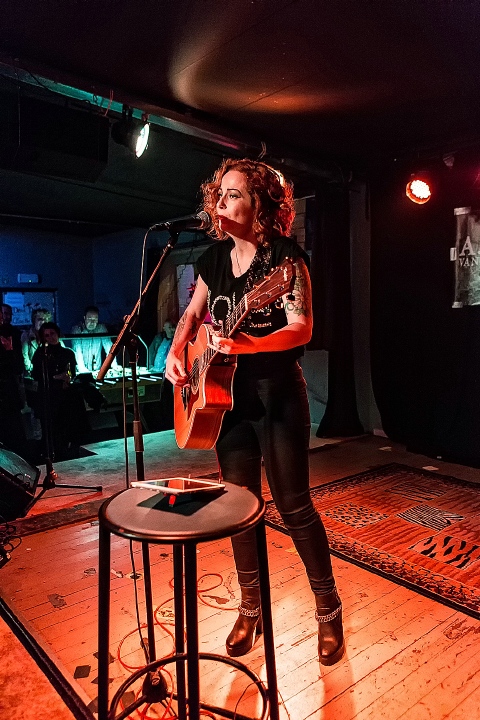 Anneke Van Giersbergen @ De Verlichte Geest, picture 5, photographed by Edwin Houdevelt - FrontView Magazine
