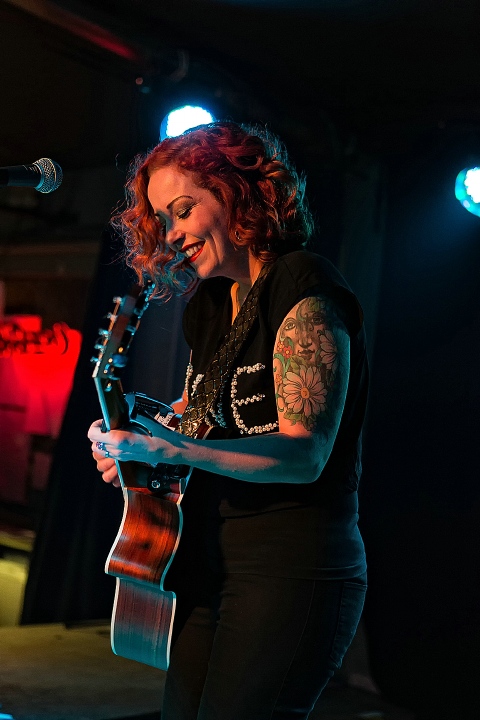 Anneke Van Giersbergen @ De Verlichte Geest, picture 8, photographed by Edwin Houdevelt - FrontView Magazine