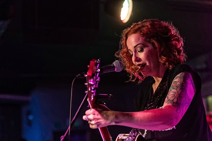 Anneke Van Giersbergen @ De Verlichte Geest, picture 21, photographed by Edwin Houdevelt - FrontView Magazine