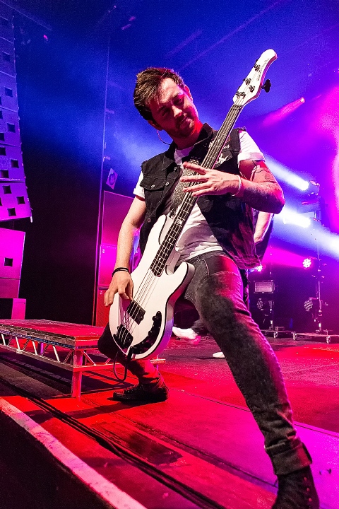 Asking Alexandria @ Trix, picture 14, photographed by Edwin Houdevelt - FrontView Magazine