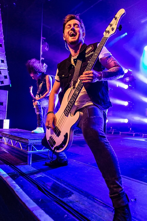 Asking Alexandria @ Trix, picture 15, photographed by Edwin Houdevelt - FrontView Magazine