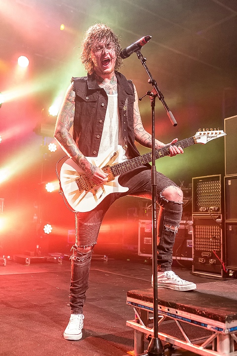 Asking Alexandria @ Trix, picture 17, photographed by Edwin Houdevelt - FrontView Magazine