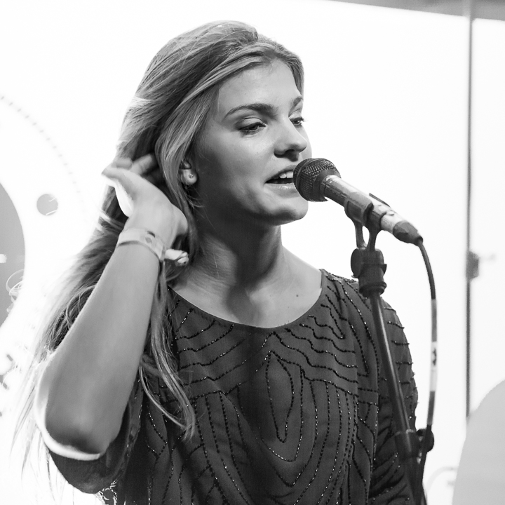 Emma Bale - Showcase @ Felixpakhuis Antwerpen, picture 3, photographed by Guy Danneels - FrontView Magazine