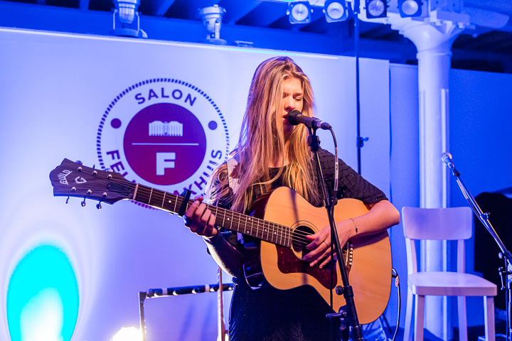 Emma Bale - Showcase @ Felixpakhuis Antwerpen, picture 4, photographed by Guy Danneels - FrontView Magazine