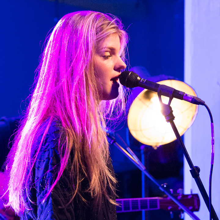 Emma Bale - Showcase @ Felixpakhuis Antwerpen, picture 8, photographed by Guy Danneels - FrontView Magazine