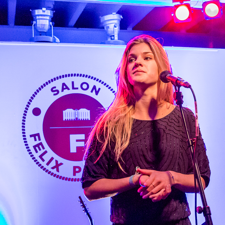 Emma Bale - Showcase @ Felixpakhuis Antwerpen, picture 12, photographed by Guy Danneels - FrontView Magazine