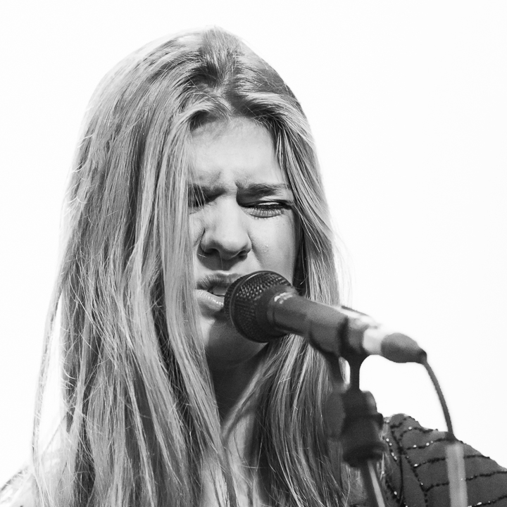 Emma Bale - Showcase @ Felixpakhuis Antwerpen, picture 25, photographed by Guy Danneels - FrontView Magazine