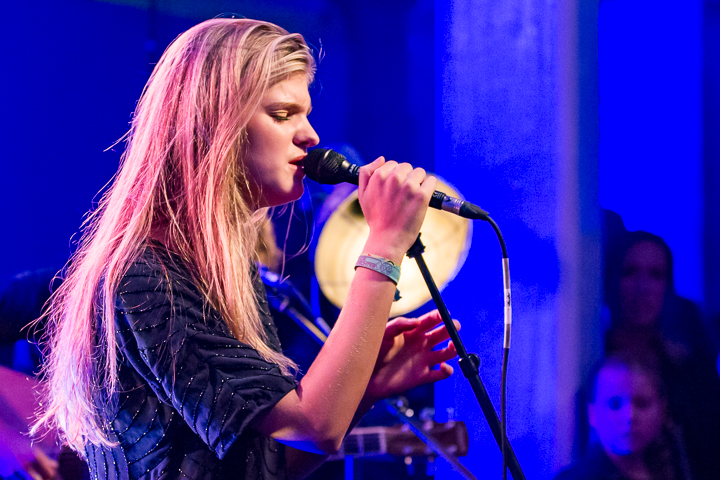Emma Bale - Showcase @ Felixpakhuis Antwerpen, picture 37, photographed by Guy Danneels - FrontView Magazine