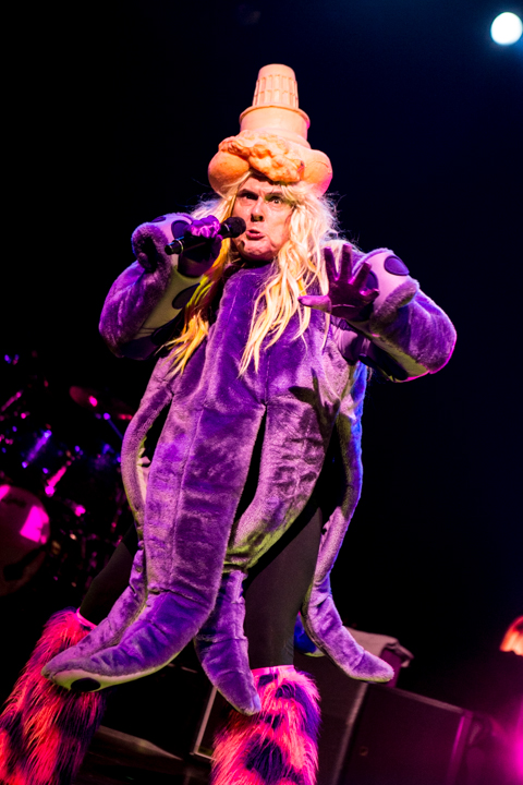 'Weird Al' Yankovic @ Ancienne Belgique, picture 6, photographed by Dorien Goetschalckx - FrontView Magazine