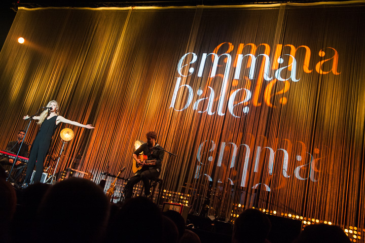 Emma Bale Voorprogramma Stan Van Samang @ Lotto Arena, picture 7, photographed by Dimitri Vanlommel - FrontView Magazine