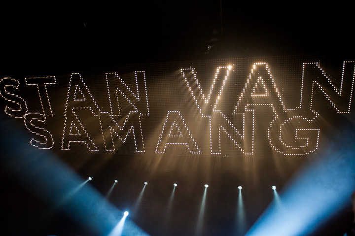 Stan Van Samang @ Lotto Arena, picture 1, photographed by Dimitri Vanlommel - FrontView Magazine