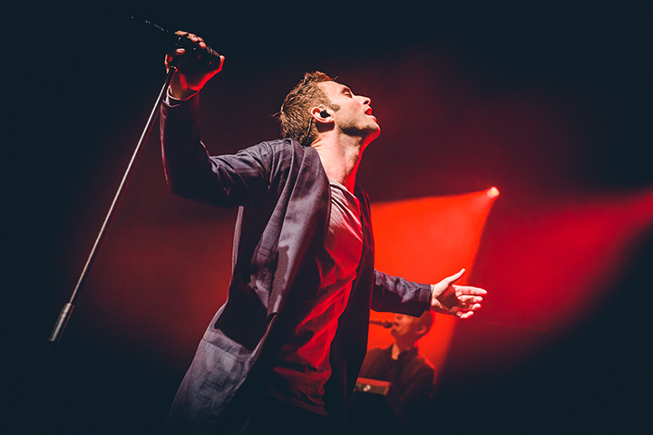 Måns Zelmerlöw @ Het Depot, picture 7, photographed by Elke Briers - FrontView Magazine