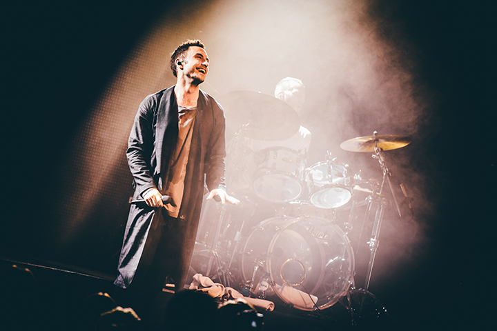 Måns Zelmerlöw @ Het Depot, picture 13, photographed by Elke Briers - FrontView Magazine