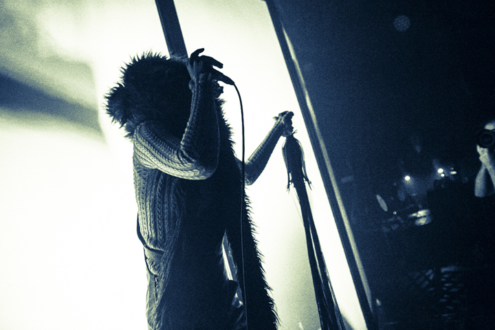 Kovacs @ Ancienne Belgique Club, picture 6, photographed by Geert Pieters - FrontView Magazine