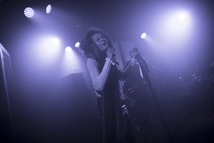 Kovacs @ Ancienne Belgique Club, picture 17, photographed by Geert Pieters - FrontView Magazine