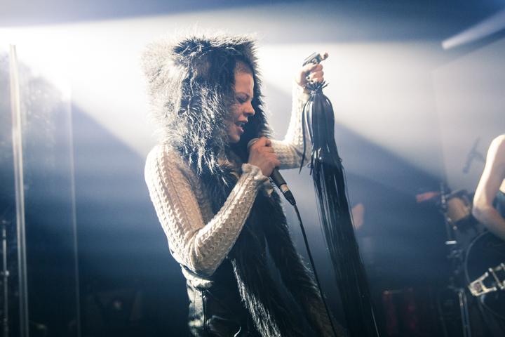 Kovacs @ Ancienne Belgique Club, picture 34, photographed by Geert Pieters - FrontView Magazine