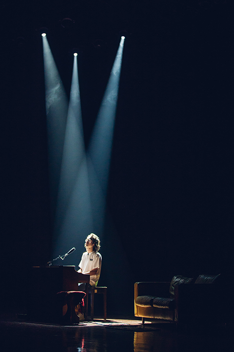 An Evening with Jett Rebel @ Chassé Theater, picture 10, photographed by Elke Briers - FrontView Magazine