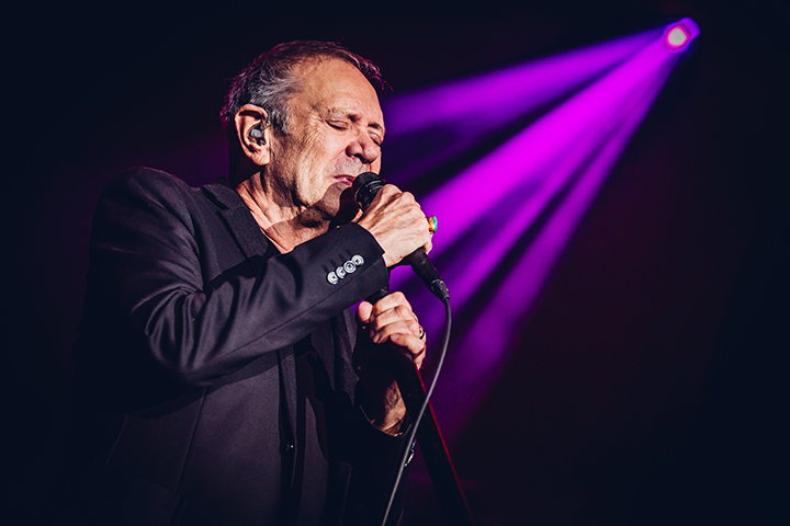 Rob De Nijs - Groots @ Lotto Arena, picture 6, photographed by Elke Briers - FrontView Magazine