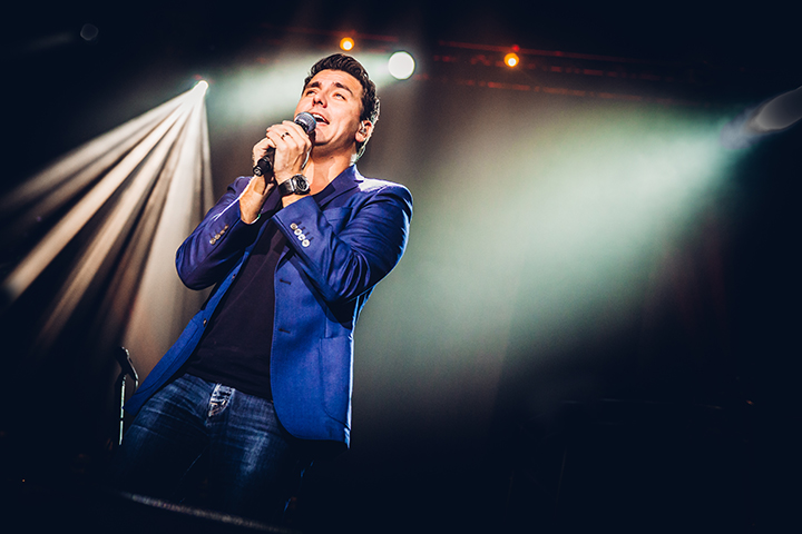 Rob De Nijs - Groots @ Lotto Arena, picture 10, photographed by Elke Briers - FrontView Magazine
