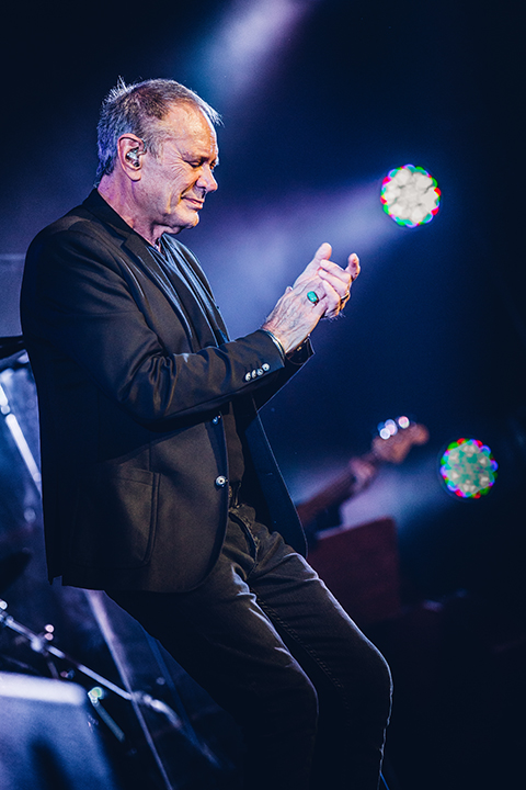 Rob De Nijs - Groots @ Lotto Arena, picture 16, photographed by Elke Briers - FrontView Magazine