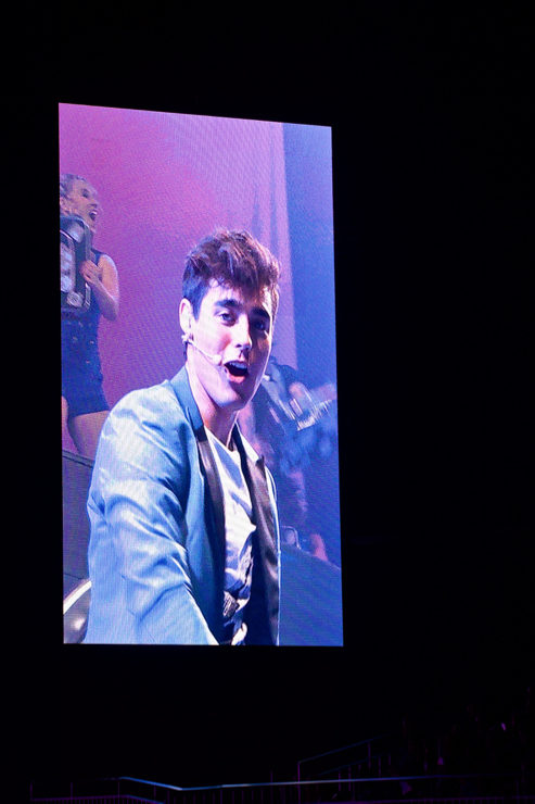violetta Live @ Antwerpen Sportpaleis, picture 9, photographed by Bart Baevegems - FrontView Magazine