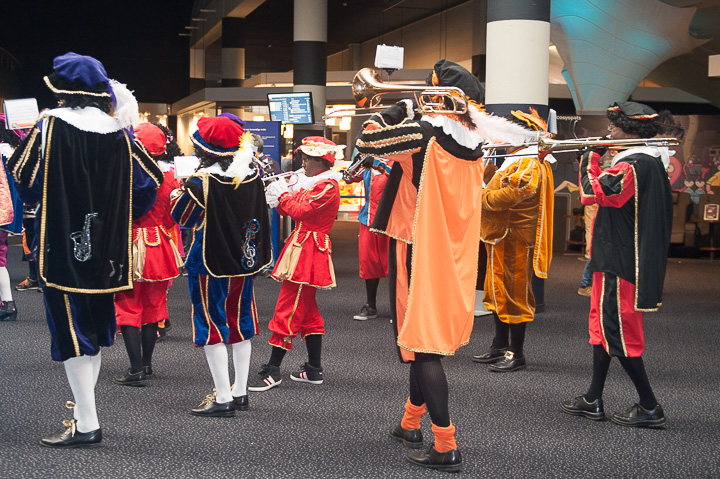 Première Sinterklaas en de Verdwenen Schoentjes Kinepolis Antwerpen, picture 2, photographed by Goele Bormans - FrontView Magazine