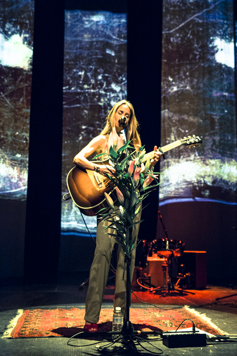 Heather Nova Mishka, picture 4, photographed by Geert Pieters - FrontView Magazine